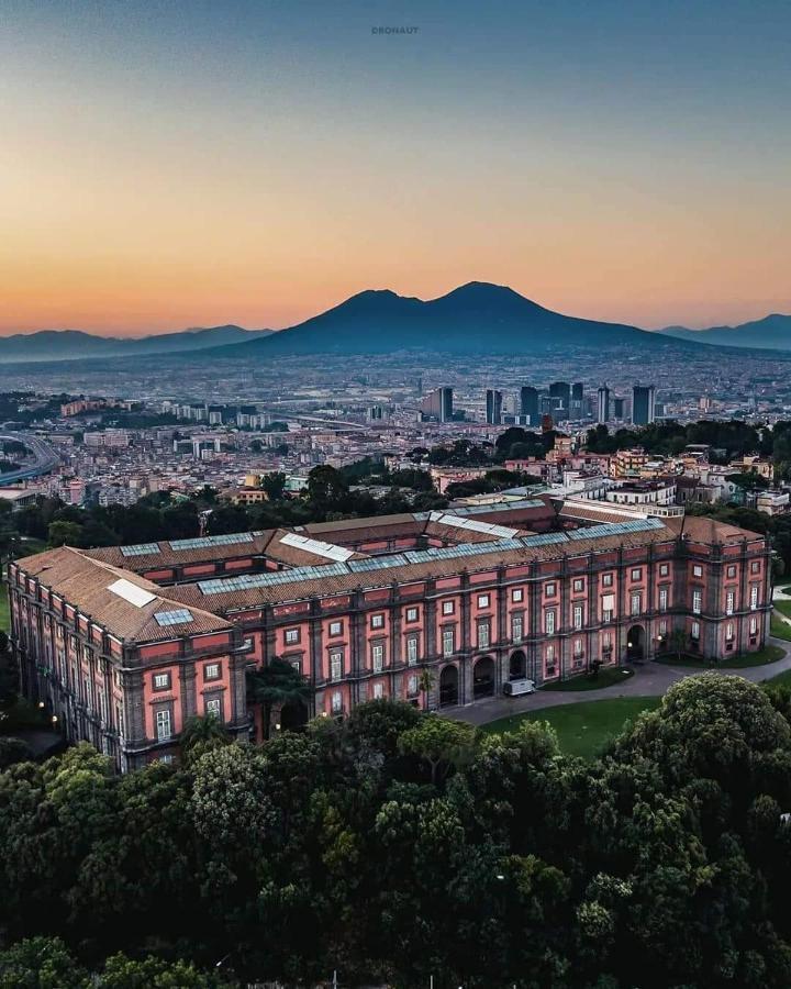 "Dint E Viche E Napule" Guest House Naples Luaran gambar