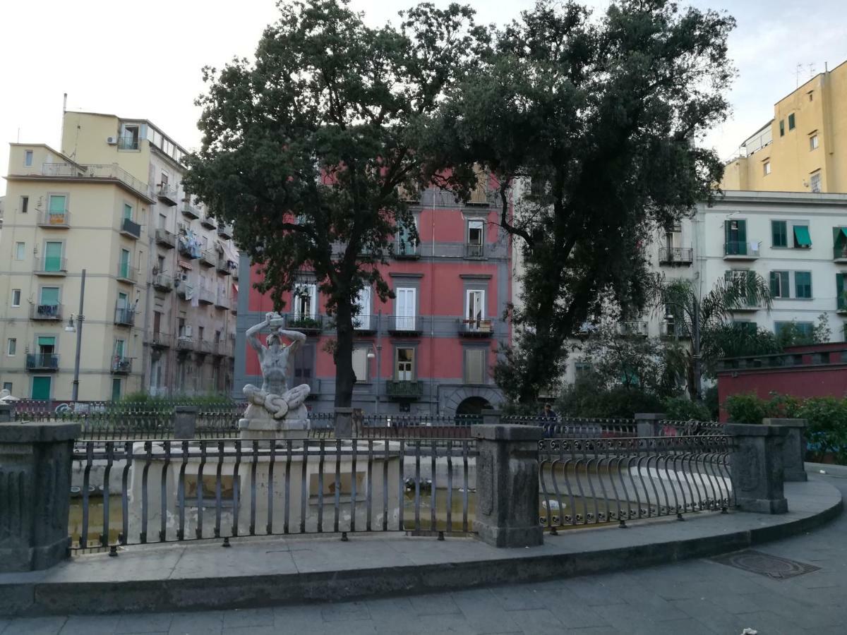 "Dint E Viche E Napule" Guest House Naples Luaran gambar