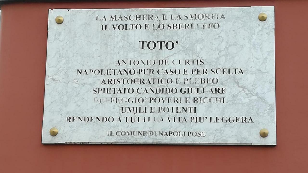 "Dint E Viche E Napule" Guest House Naples Luaran gambar