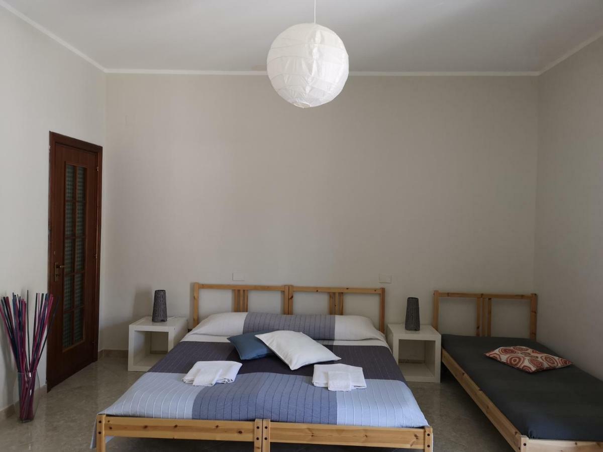 "Dint E Viche E Napule" Guest House Naples Luaran gambar