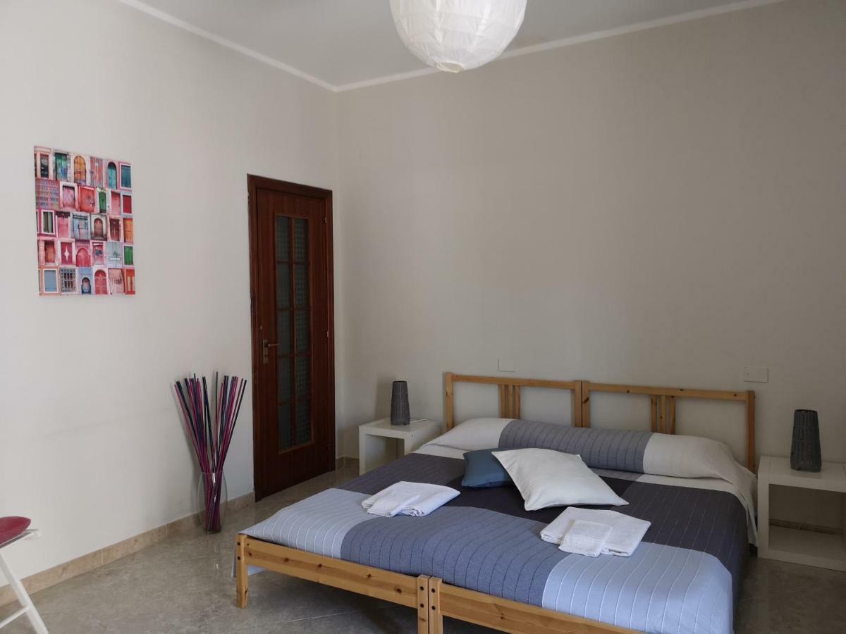 "Dint E Viche E Napule" Guest House Naples Luaran gambar