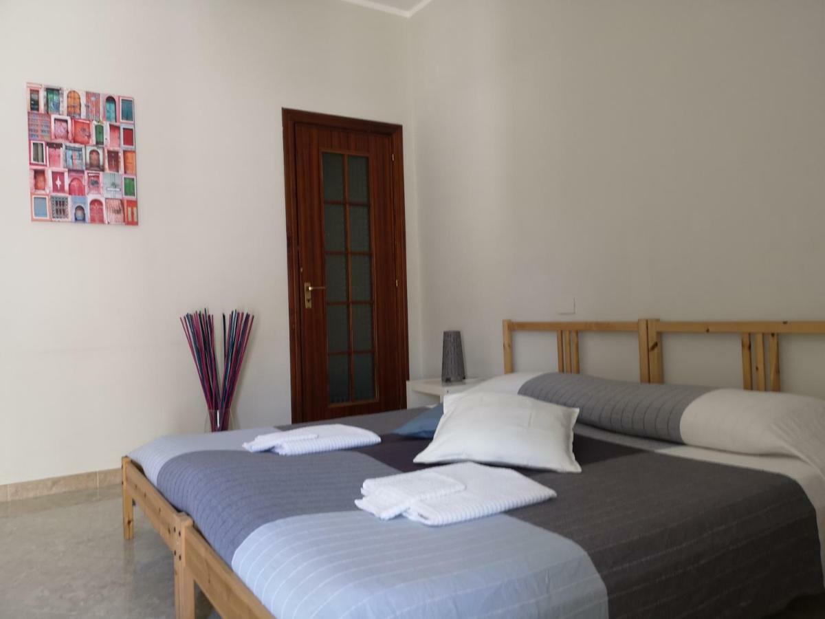 "Dint E Viche E Napule" Guest House Naples Luaran gambar